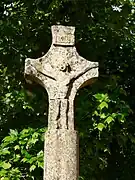 Croix à côté de l'église.