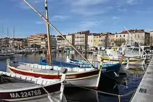 Port Vieux et barquettes marseillaises.