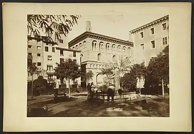 La Lonja photographiée par Jean-Auguste Brutails