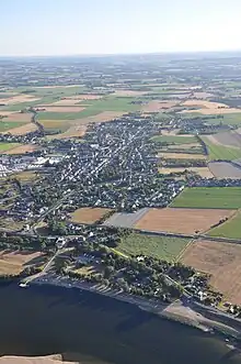 Vue aérienne de La Ménitré.