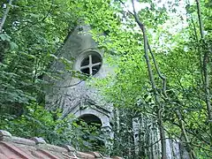 ...et sa chapelle à redécouvrir.