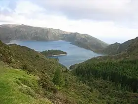 Lagoa do Fogo dans la caldeira interne de l'Água de Pau