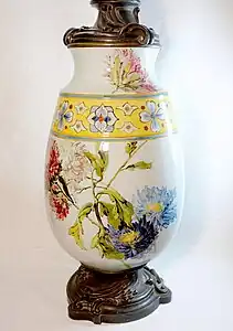 Lampe à pétrole signé GF.