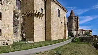 Flanc sud du château.