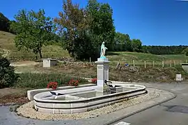 La fontaine de la Vierge.