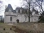 Le château récent du XIXe siècle ayant abrité le petit séminaire.