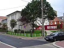 Photo du bâtiment du pôle culturel et éducatif