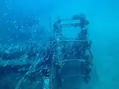 Vue surplombante du Ville de Grasse : chaudière et roue à aubes.