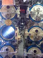 Les six tubes lance-torpille à l'avant de l'Onondaga