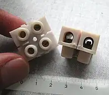 Barrette de connexion découpée (en « dominos » ou « sucres »)