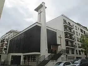 Vue de l'église Sainte-Bernadette.