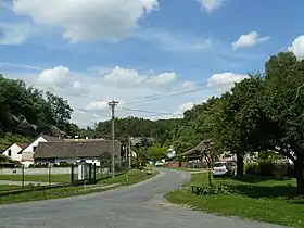 Lhotka (district de Mělník)