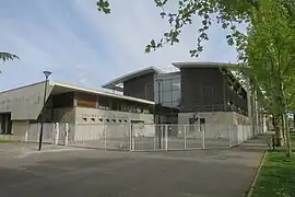 Le collège de la Pyramide.