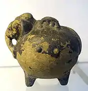 Pot en forme d'éléphant, XIe – XIIIe siècle, grès. Musée d'Histoire du Viêt Nam