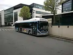 Autobus standard(Volvo 7900 Hybride d'Apolo7).