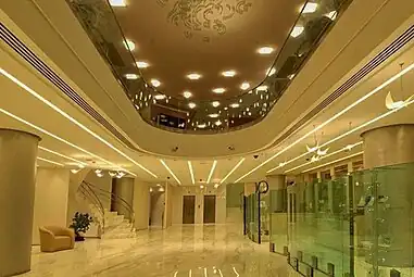 Vue du lobby du siège de la fondation.