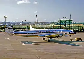 Un Lockheed Constellation L-1049 de la Flying Tigre Line similaire à l’avion perdu en 1962