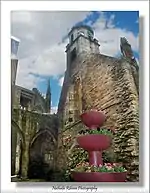 Façade et clocheton de l'ancienne église Saint-Sauveur.