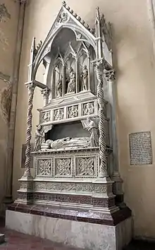 Monument funéraire de Benoît XI (1303-1304) à la basilique Saint-Dominique de Pérouse.