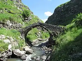 Ancien pont de la forteresse de Lorri, 2017