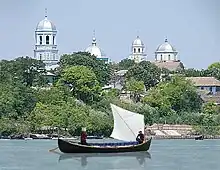 Une lotca sous livarde sur le liman Iancina, devant Sarichioi.