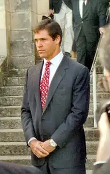 « Louis XX », titulaire de la couronne de France depuis 1989