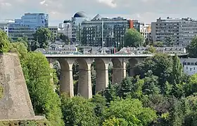 La Passerelle, ou pont viaduc.