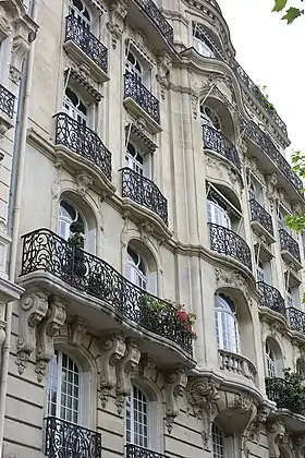 Ambassade à Paris.