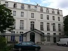 Le bâtiment principal.