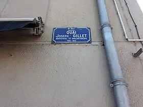 Voir la plaque.