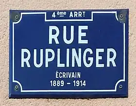 Voir la plaque.