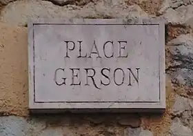 Voir la plaque.