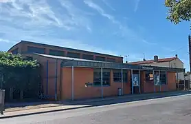 La médiathèque gérée par la Communauté de communes.