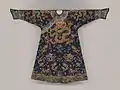 Robe de cour représentant des dragons (Metropolitan Museum of Art).
