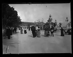 Monte-Carlo : sur la terrasse (avril 1904) par Eugène Trutat – photothèque du muséum de Toulouse.