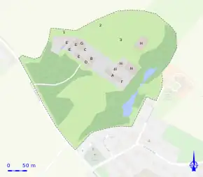 Plan d'un domaine avec localisation de bâtiments et d'éléments d'un parc