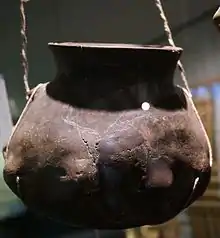 Cruche à suspension.