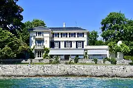 Villa « Port-sous-Pregny », Route de Lausanne 218, 46° 13′ 42″ N, 6° 08′ 57″ E