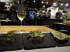 Bar à vin, tartines,