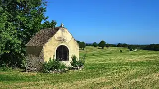 L'oratoire de Saint-Loup, route de Coulans-sur-Lizon.