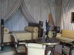 Chambre de Napoléon, tendue de gourgouran.