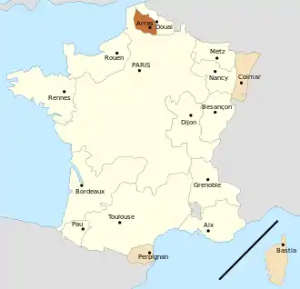 Carte du royaume figurant avec des traits noirs les frontières des différents parlements