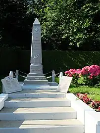 Le monument aux morts (Maresquel).