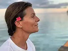 Marine Bayer en mission avec son association Aidocean en Papouasie Nouvelle Guinée. L'objectif est des soigner les populations locales et de vacciner les enfants.