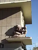 Immeuble groupe III, angle rue Henri-Tasso - avenue de Saint-Jean.