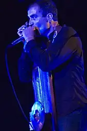 Mathieu Péquériau à l'armonica