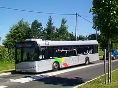 Solaris Urbino 12 sur l'avenue du maréchal Joffre à Meaux en 2012.