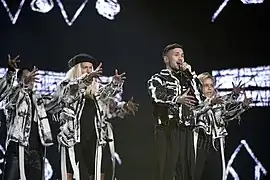 Paul Rey interprétant Royals.