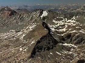 Vue aérienne depuis le sud.