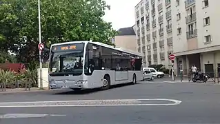 Le Citaro LE no 440 sur la ligne 17 à Juvisy-sur-Orge.